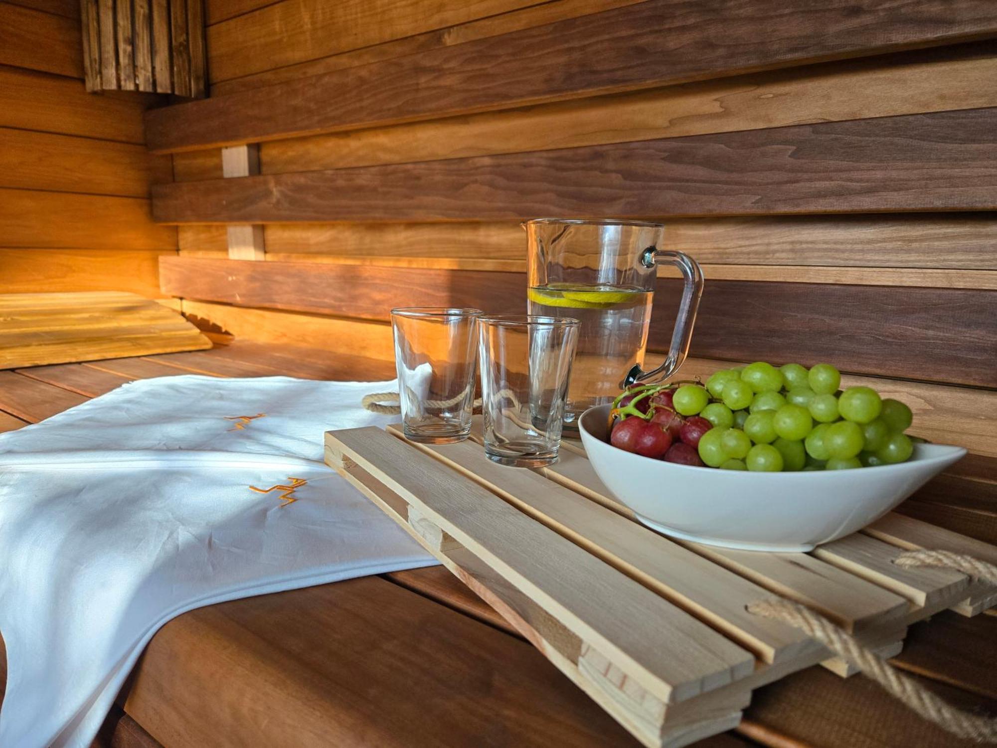 Apartmanovy Dom Krivan Bešeňová エクステリア 写真