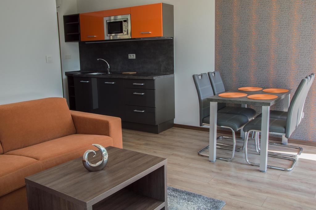 Apartmanovy Dom Krivan Bešeňová エクステリア 写真