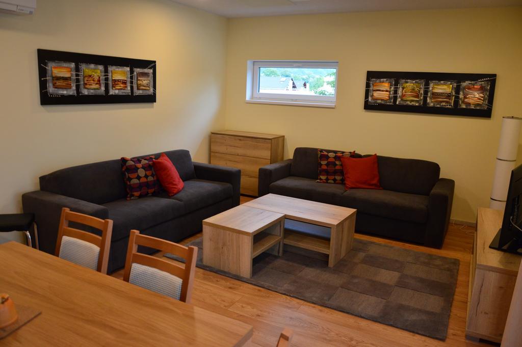 Apartmanovy Dom Krivan Bešeňová エクステリア 写真
