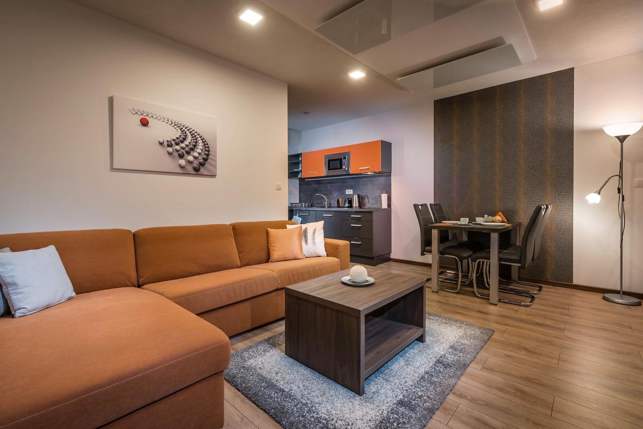 Apartmanovy Dom Krivan Bešeňová エクステリア 写真