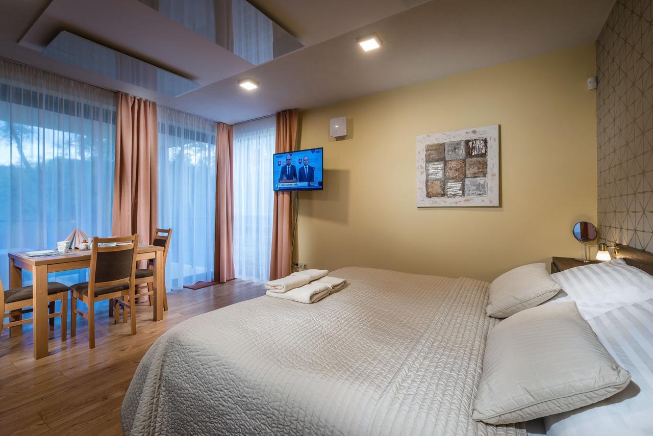 Apartmanovy Dom Krivan Bešeňová エクステリア 写真